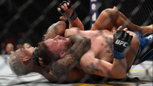 Оливейра "задушил" Гэтжи после потери пояса чемпиона UFC