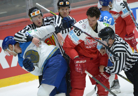 ©icehockey.kz