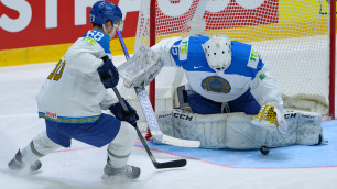 Суперсэйв вратаря сборной Казахстана вывел из себя игрока Канады на ЧМ по хоккею