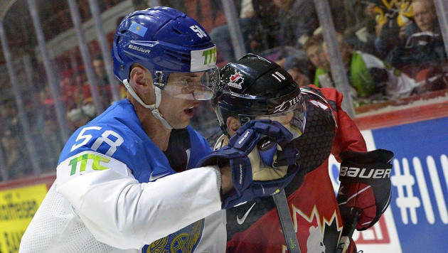 Сборная Казахстана потеряла защитника до конца ЧМ-2022 по хоккею