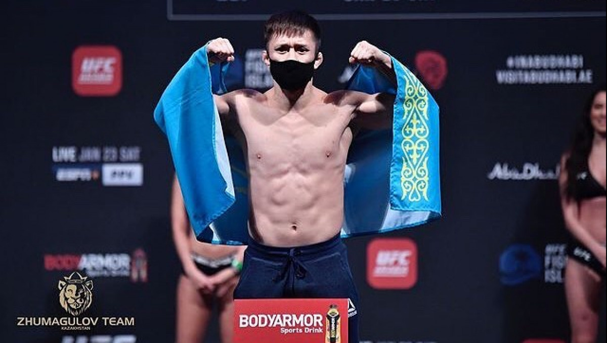 Стал известен полный кард турнира UFC с участием Жумагулова