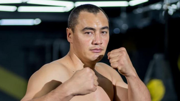 Казахстанского боксера назвали монстром и предсказали ему чемпионский бой