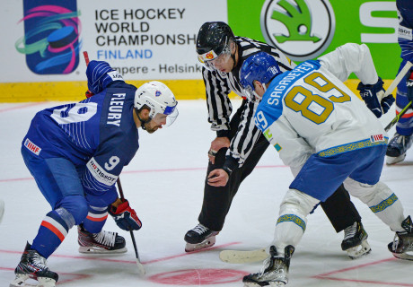 ©icehockey.kz