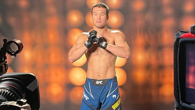 Шавкат Рахмонов завалил чемпиона UFC. Видео