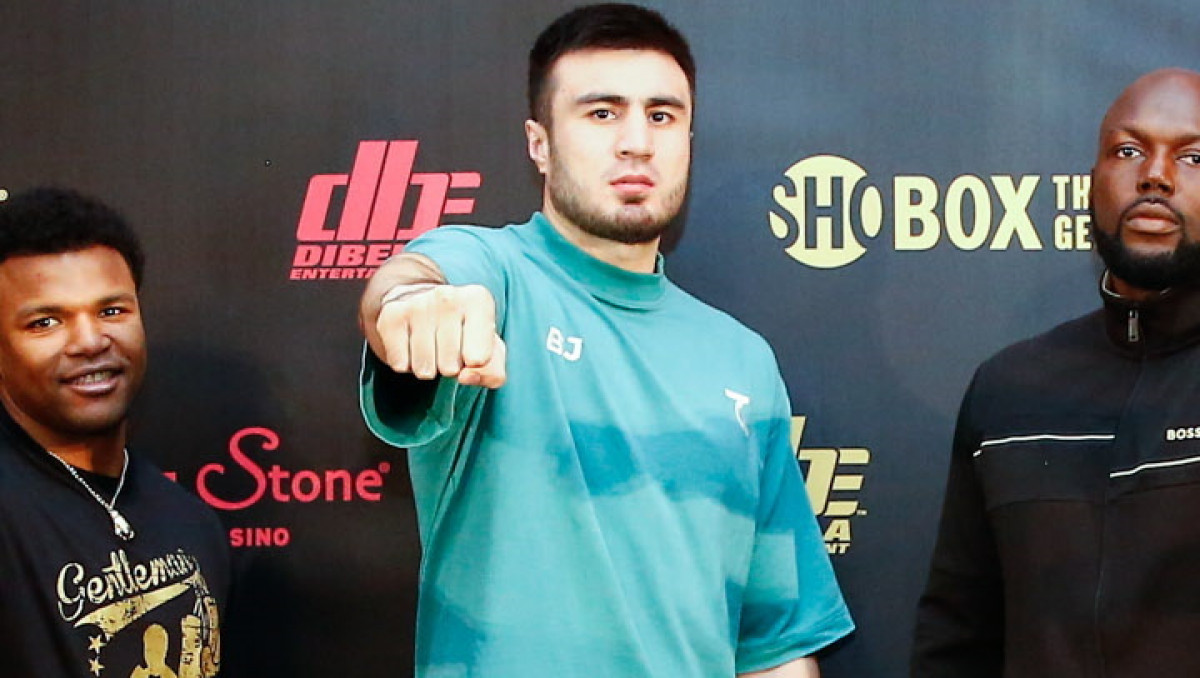 Олимпийский чемпион из Узбекистана выиграл нокаутом 11-й бой подряд в профи