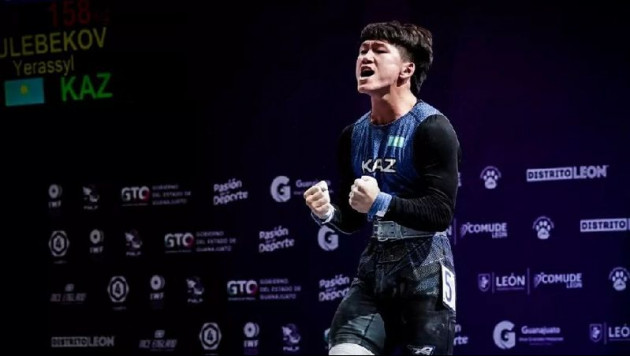 Казахстанский штангист завоевал золото на чемпионате мира