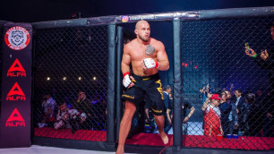 Казахстанец Резников победил экс-бойца UFC на турнире за миллион долларов