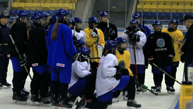 Оглашен состав женской сборной Казахстана на юниорский ЧМ по хоккею