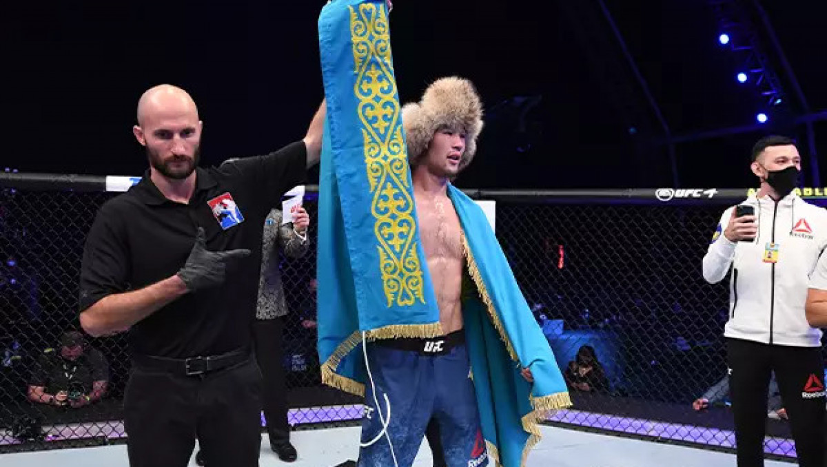 Чемпион UFC высказался об угрозе от Шавката Рахмонова