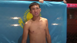 Казахстанец задушил узбекского бойца в первом раунде турнира Octagon 33