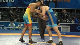 Казахстанец выиграл бронзу на ЧМ по борьбе