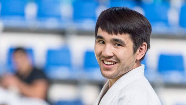 Казахстанский боец Арман Ашимов  дебютировал с победы в новой лиге