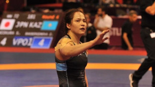 Двукратная чемпионка Азии по борьбе из Казахстана разгромила соперницу из Узбекистана