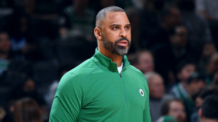 Клуб НБА отстранил тренера на сезон за интимную связь с сотрудницей