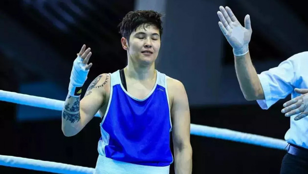 Двукратная чемпионка мира из Казахстана с победы стартовала на ЧА-2022 по боксу