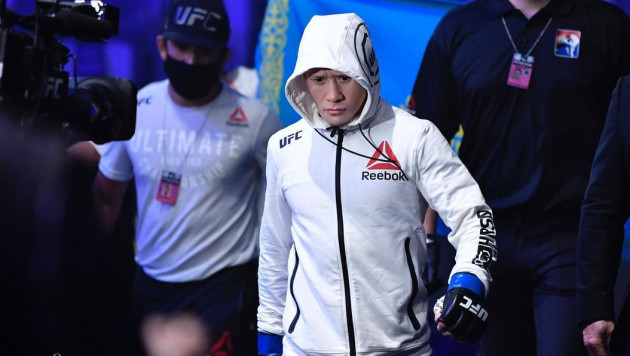 Казахстанец Жумагулов "сделал вес" перед шестым боем в UFC