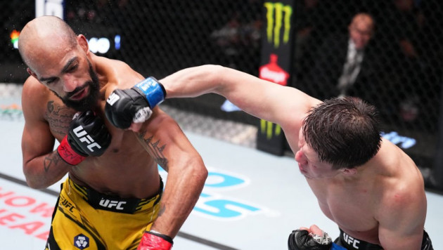 Бразильский тренер раскритиковал судей UFC после боя Жумагулова