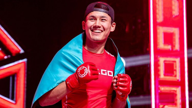 Казахстанский актер Еркебулан Токтар - сначала стал звездой ММА, а теперь дебютировал в профи-боксе