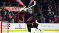 Российский хоккеист приблизился к достижению легендарного казахстанского голкипера в НХЛ
