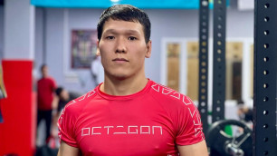 Казахстанский боец нокаутировал соперника из Кыргызстана на турнире по MMA
