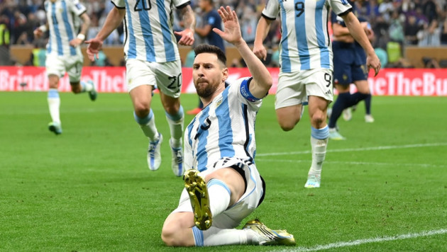 "Лео - лучший игрок всех времен". Бывший одноклубник Месси восхитился победой Аргентины на ЧМ-2022