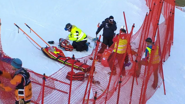 Призера Игр-2018 доставили в больницу на вертолете после падения на этапе Кубка мира