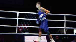 Чемпион мира из Казахстана стартовал с победы на ЧА по боксу