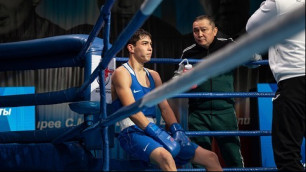 Казахстанский боксер нокаутировал титулованного итальянца на старте малого ЧМ-2023