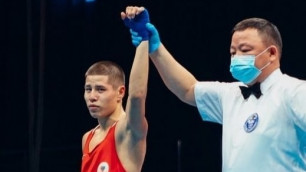 Впечатляющий камбэк: видео победного боя казахского боксера Асылкулова