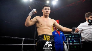 Чемпион мира из Казахстана стартовал с мощной победы на малом ЧМ по боксу
