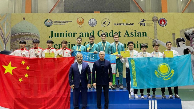 Казахстан завоевал медаль на чемпионате Азии по фехтованию