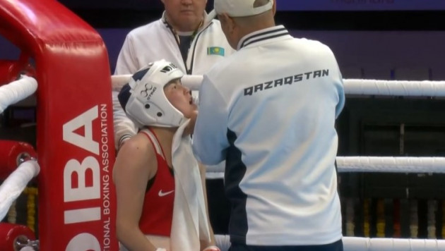 Казахстан нокаутом выиграл первый бой на женском ЧМ-2023 по боксу