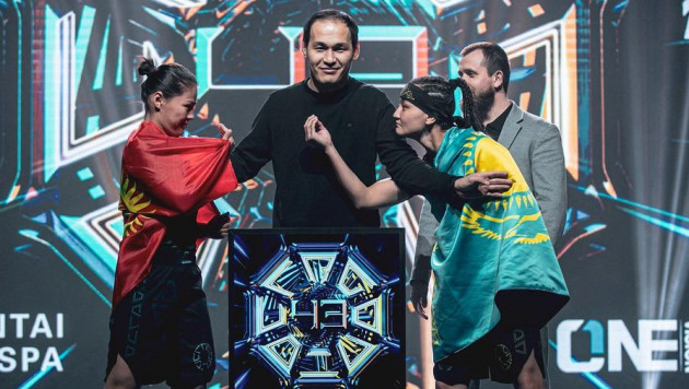 Призерка ЧМ по MMA из Казахстана одержала яркую победу над соперницей из Кыргызстана