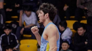 Казахстан завоевал первое золото на чемпионате Азии по борьбе