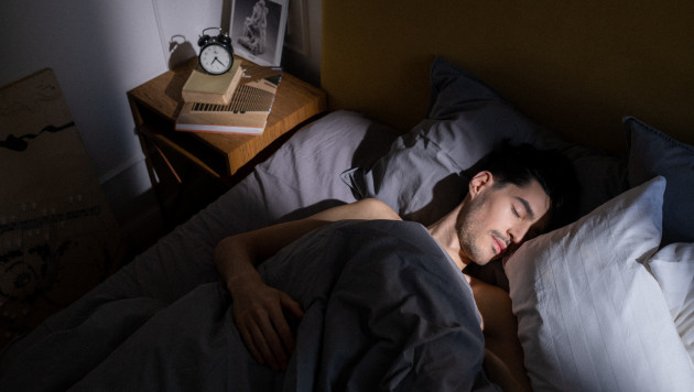 Чем опасен недосып и сколько нужно спать?