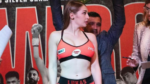 Самая сексуальная боксерша дала обещание казахстанским фанатам перед титульным поединком