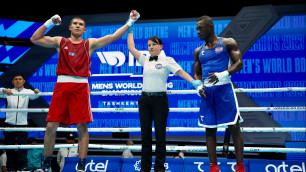 Чемпион мира из Казахстана нокаутом выиграл стартовый бой на ЧМ-2023 по боксу
