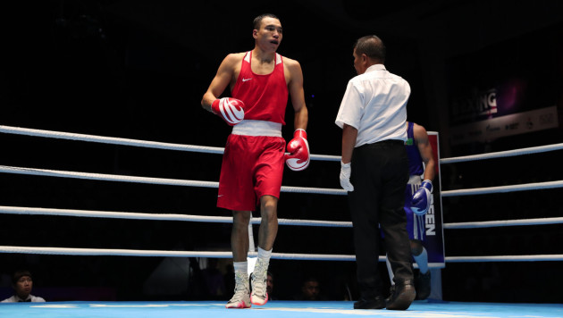 Казахстанский боксер одержал убедительную победу на чемпионате мира в Ташкенте