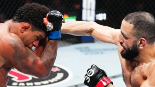 Претендентский бой в весе Рахмонова в UFC завершился неожиданным результатом