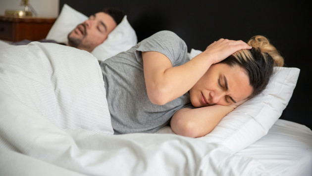 Храп во сне: причины, проблемы и способы избавиться