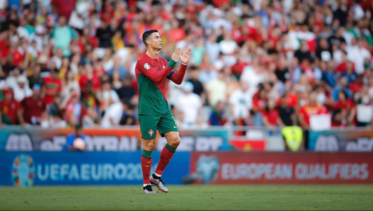 Гол Роналду на последних минутах принес победу Португалии в матче отбора  Евро-2024 | Спортивный портал Vesti.kz