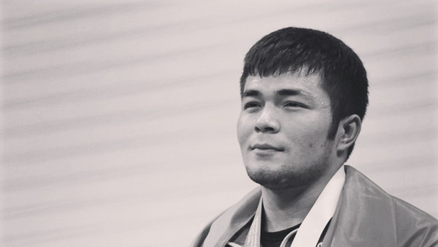 Умер чемпион мира по тяжелой атлетике из Казахстана