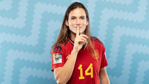 Испанская футболистка забила автогол с 50 метров на чемпионате мира