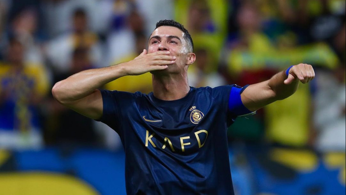Криштиану Роналду установил новый мировой рекорд и вошел в историю футбола  | Спортивный портал Vesti.kz