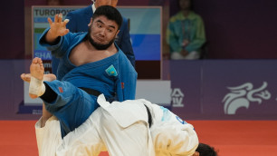 Казахстанец после сенсации выиграл медаль Азиады-2023