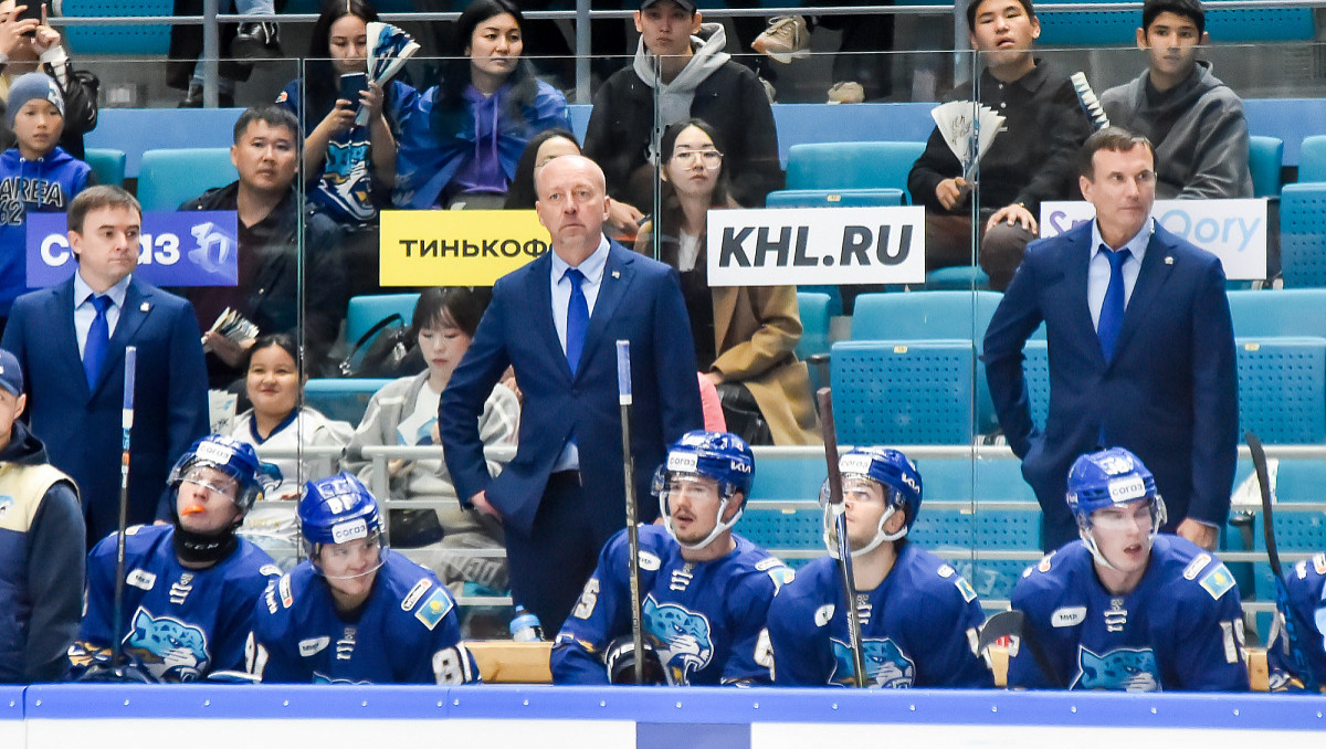 "Барыс" потерпел десятое поражение в КХЛ