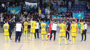 Казахстан отыгрался с 0:2 и выиграл четвертый матч в отборе ЧМ-2024 по футзалу