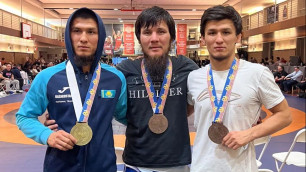 Казахстан выиграл золото и две бронзы на международном турнире по борьбе в США