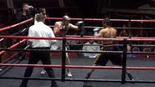 Брутальным нокаутом закончился дебют 59-летнего боксера (Видео)