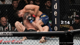 Чемпион UFC разобрал победу Рахмонова